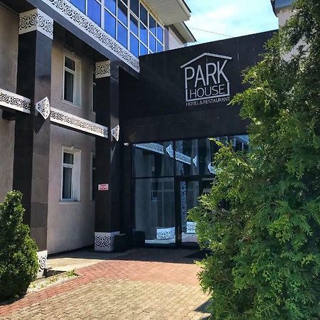 Park House Taldykorgan Otel Dış mekan fotoğraf